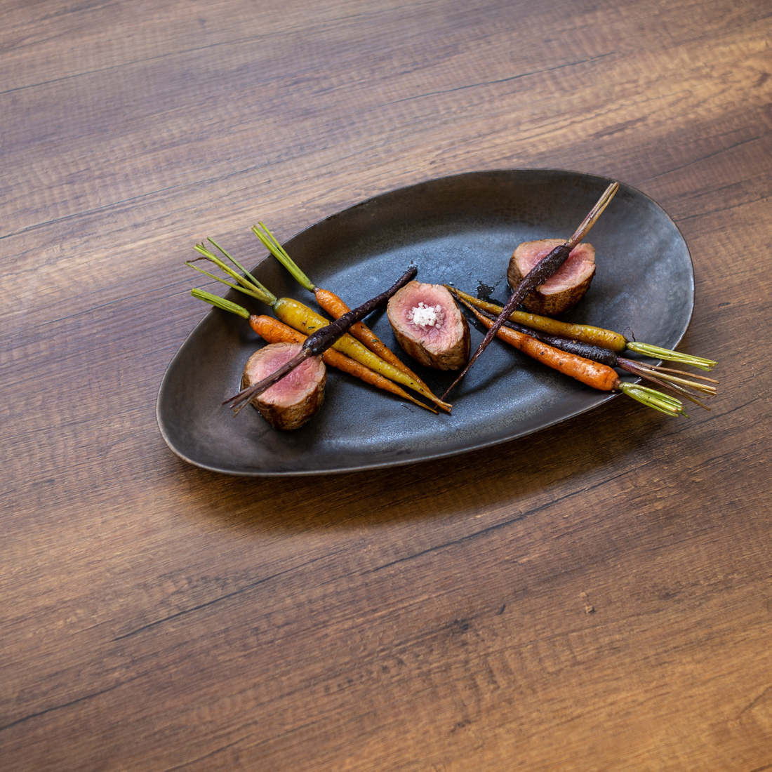 black ginger catering πιάτα φιλέτο μοσχαριού/veau de lait με καρότα baby